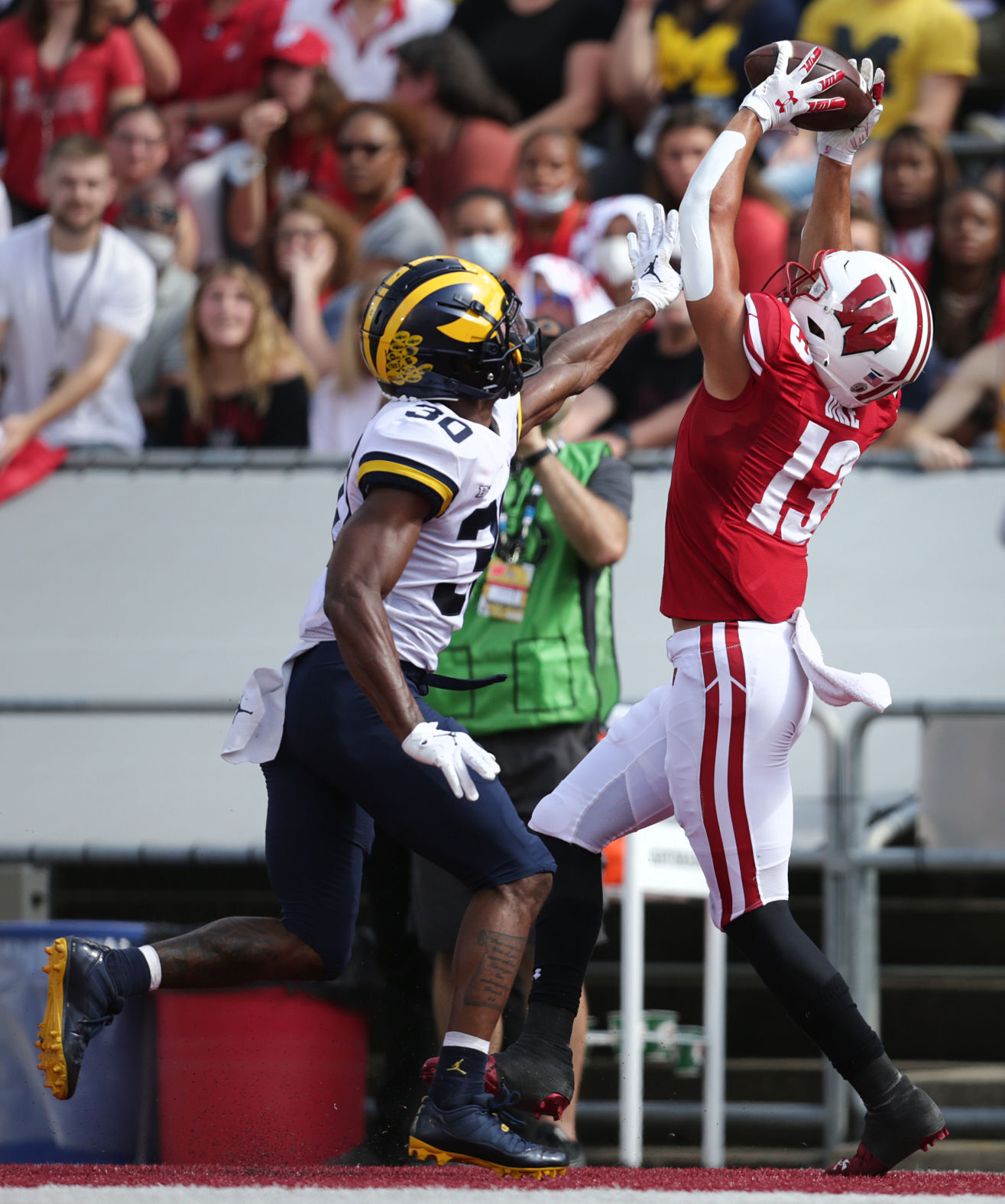 100221_uwmichigan_17-10022021162058